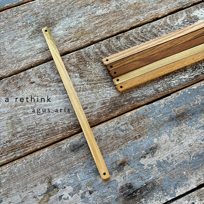 the bookstick and hb pencil